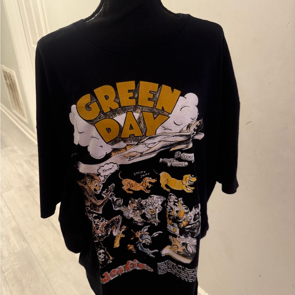 Black and Yellow Long Sleeve Tees Collection